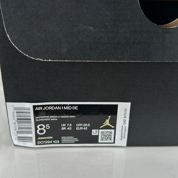 Air Jordan 1 Mid SE - Picture 7 of 7